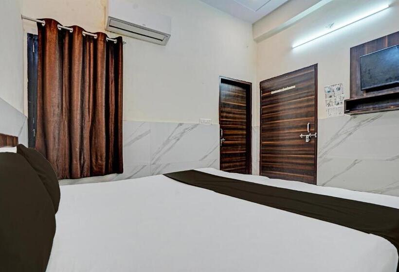 Трехместный Номер Deluxe, Oyo Gauri Shankar Dham