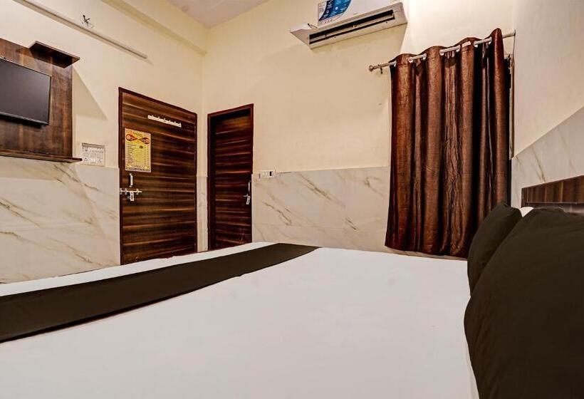Трехместный Номер Deluxe, Oyo Gauri Shankar Dham