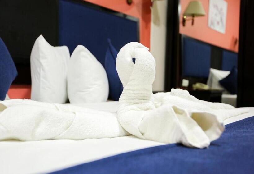 اتاق لوکس با تخت بزرگ, Seraj Amman