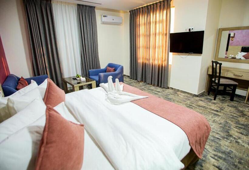 اتاق لوکس با تخت بزرگ, Seraj Amman