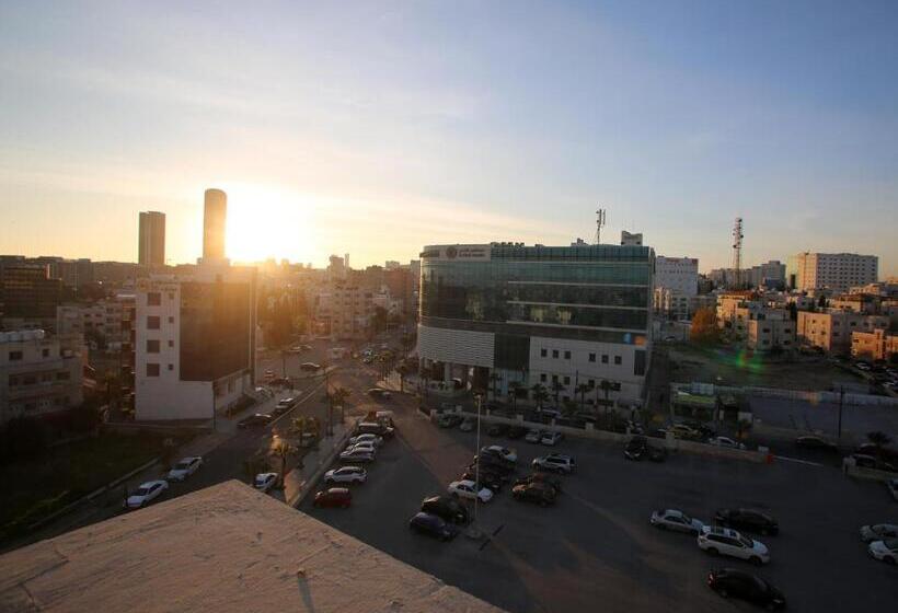 اتاق لوکس با تخت بزرگ, Seraj Amman