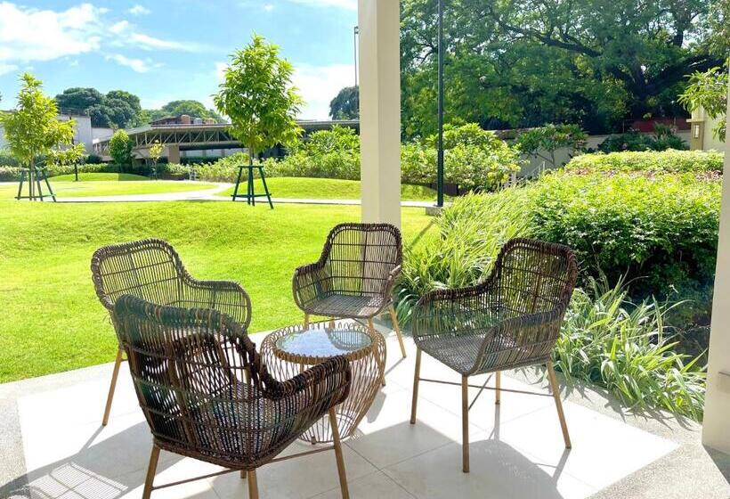 آپارتمان 2 خوابه, Mushroom Leisure Suites At The Atherton, Paranaque City