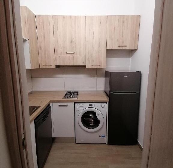 إستديو قياسى مزود بشرفة, Classs Affittacamere