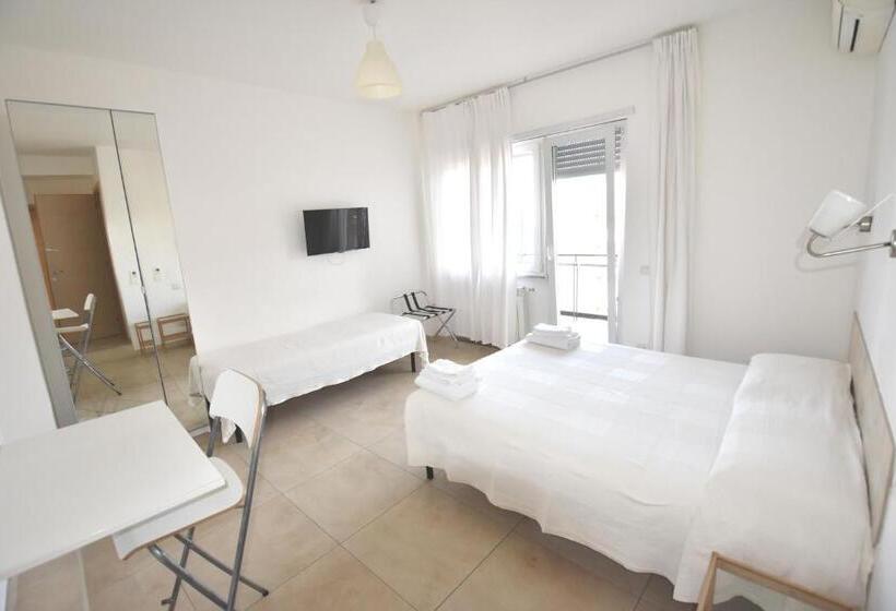 اتاق استاندارد با بالکن, Guesthouse Vassallo Uno