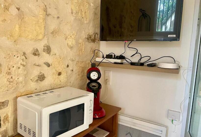 Номер Стандарт с Террасой, Paul Louis Landes