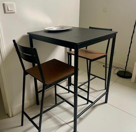 Номер Стандарт с Террасой, Paul Louis Landes