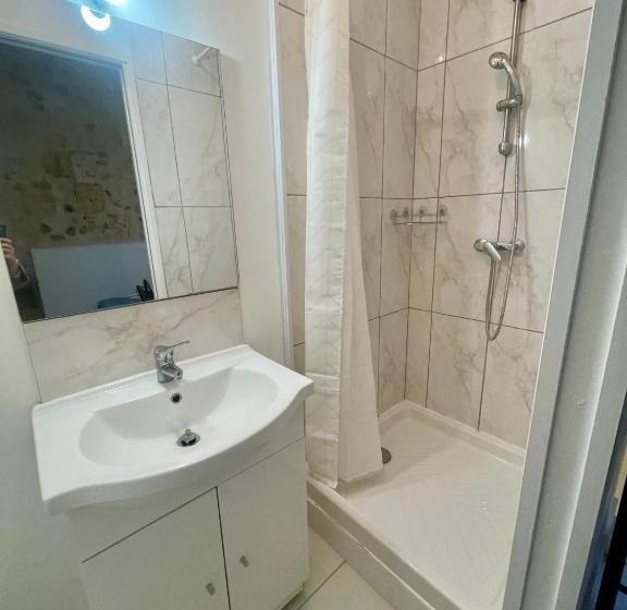 Номер Стандарт с Террасой, Paul Louis Landes