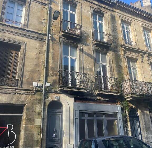 Номер Стандарт с Террасой, Paul Louis Landes