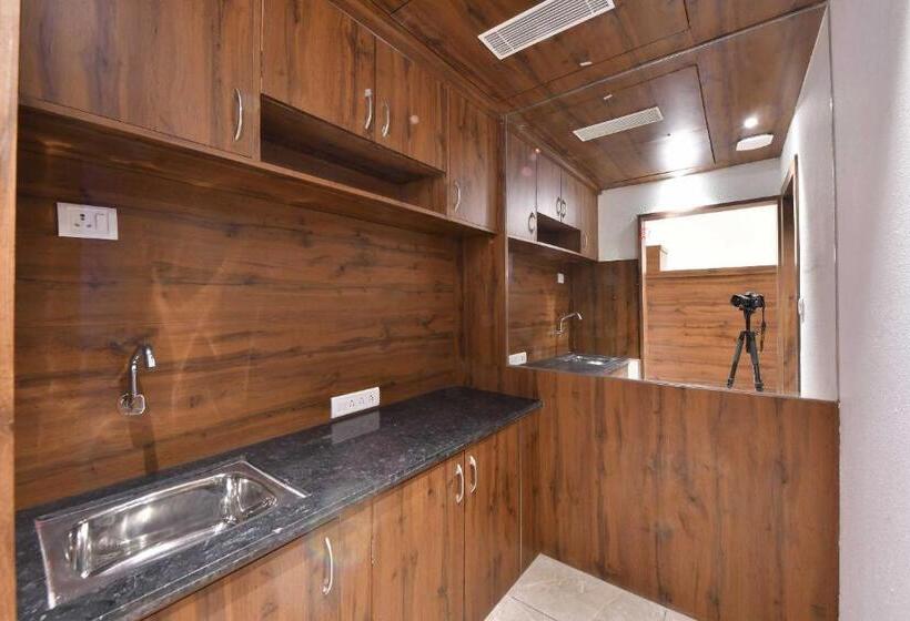 غرفة سوبيريور ثلاثية, Clubhouse Hotel Morbi