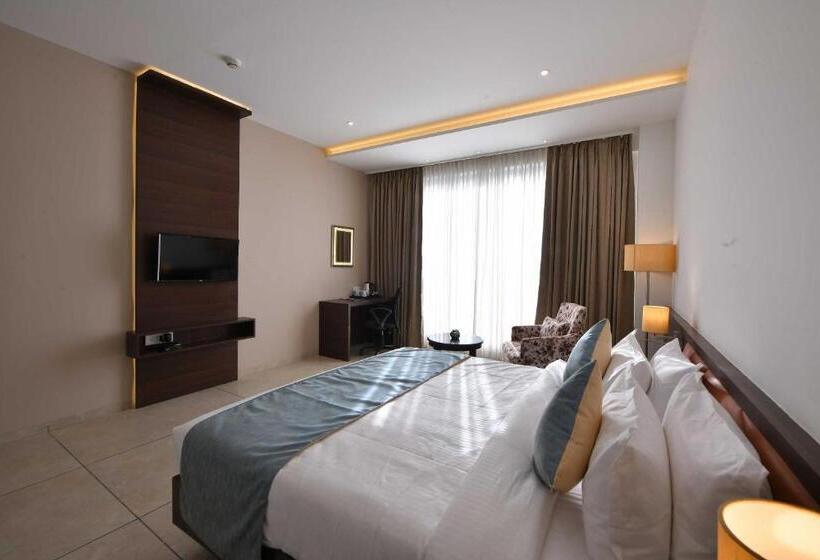 غرفة سوبيريور ثلاثية, Clubhouse Hotel Morbi