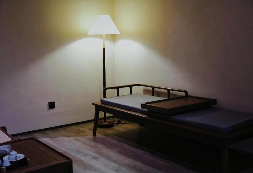 带大床的标准间, Glaze Garden