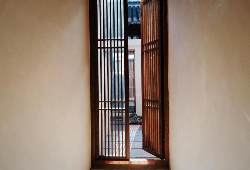 家庭间, Glaze Garden