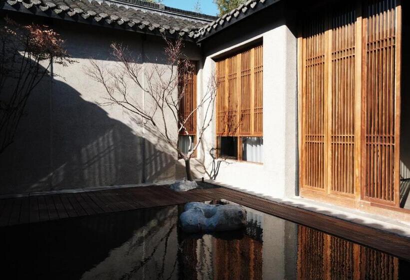 带2个卧室的套房, Glaze Garden