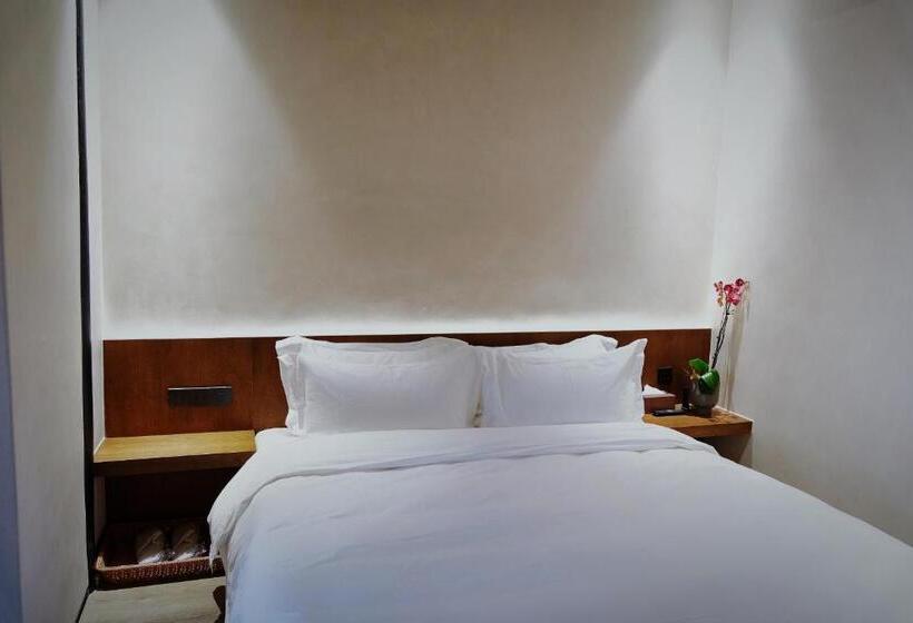 带大床的标准间, Glaze Garden