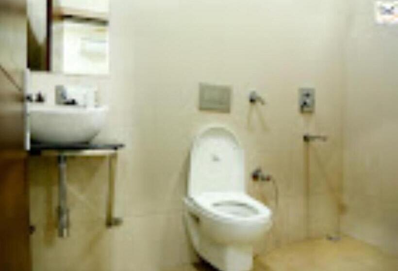 Номер Deluxe, Babylon Regency , Mathura