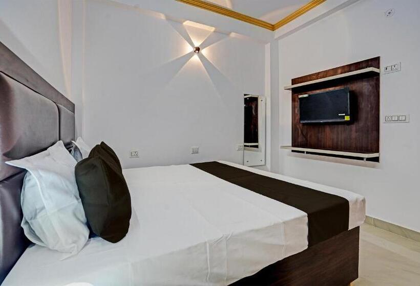 חדר דלוקס לשלושה, Super Hotel O Rr Palace Kursi Road