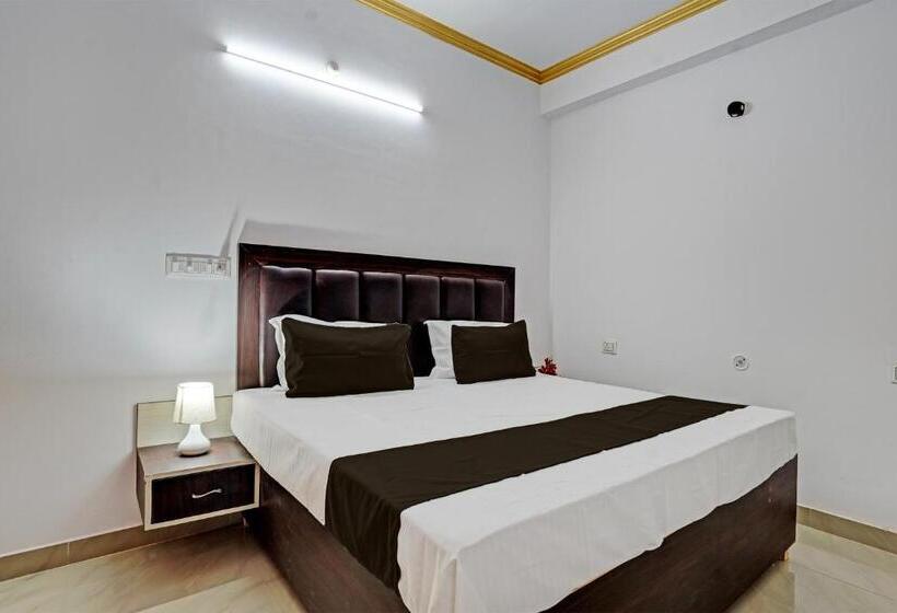 חדר דלוקס לשלושה, Super Hotel O Rr Palace Kursi Road