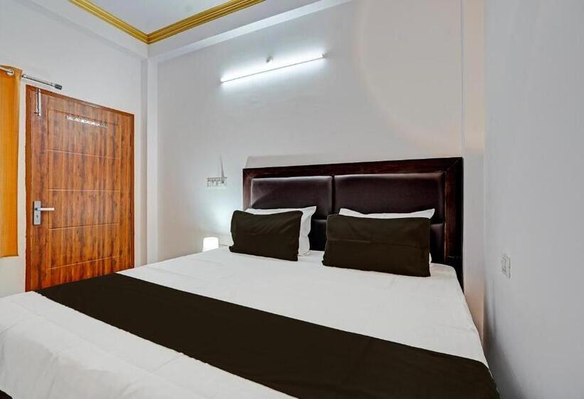 חדר דלוקס לשלושה, Super Hotel O Rr Palace Kursi Road