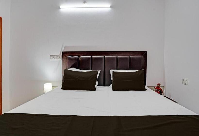 חדר דלוקס לשלושה, Super Hotel O Rr Palace Kursi Road