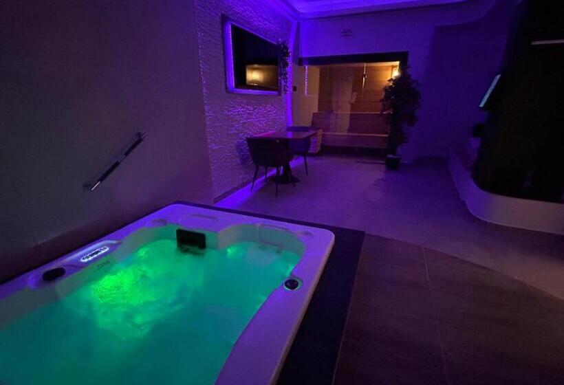 جناح, Me And Spa