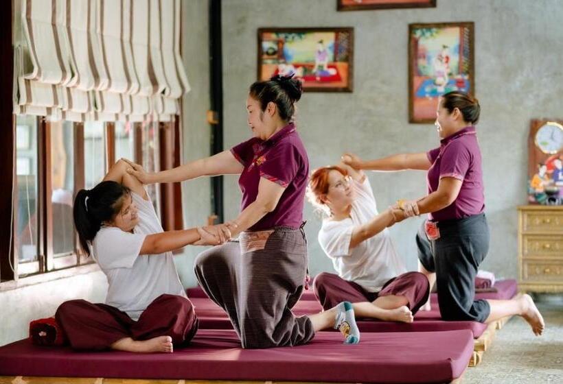 غرفة سوبيريور سرير كينج, Srichaiyapura Wellness Resort