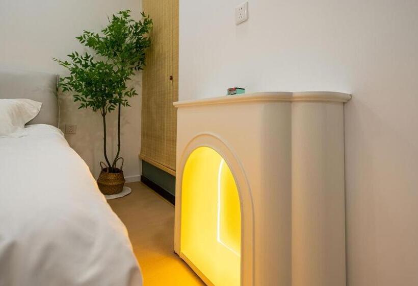 شقة غرفة واحدة, Cloud Expo Apartment