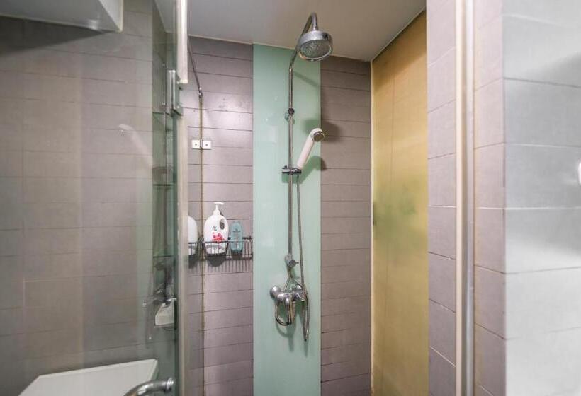 إستوديو قياسى, Cloud Expo Apartment