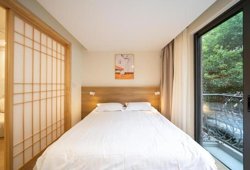 스탠다드 스튜디오, Cloud Expo Apartment