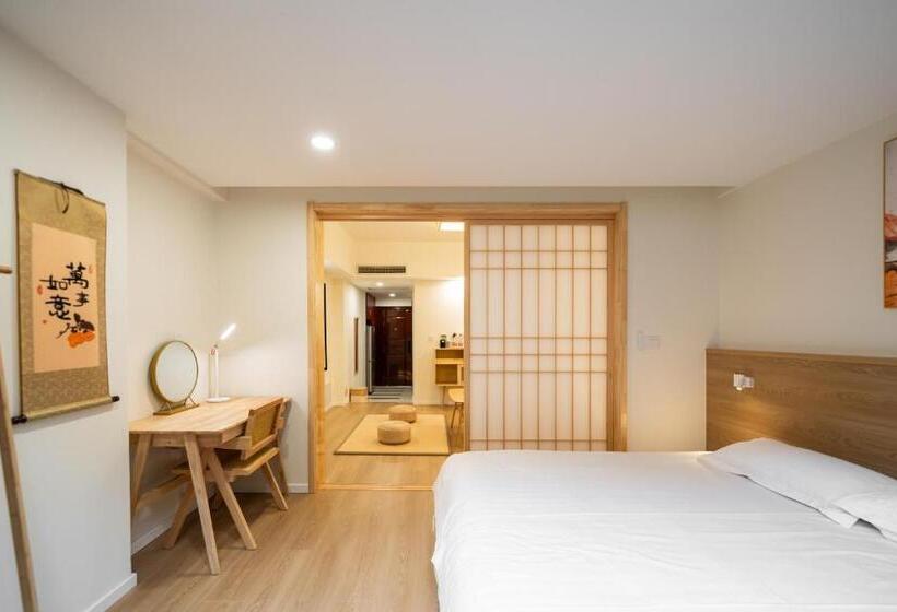 إستوديو قياسى, Cloud Expo Apartment