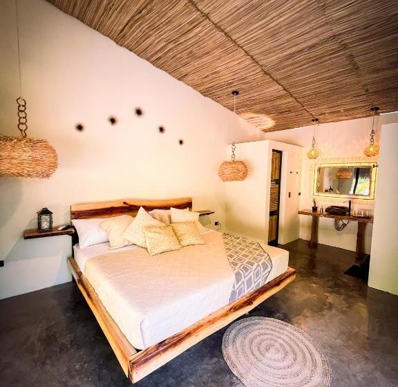 جناح ديلوكس سرير كينج, Jungla Ecoluxury Resort