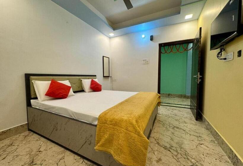 חדר דחוקס עם מיטת קינג, Nalanda Inn Bihar