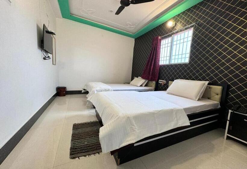 חדר סופריור עם מיטת קינג, Nalanda Inn Bihar