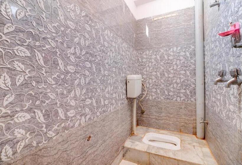 اتاق کلاسیک سه تخته, Oyo 822174 Sansaar