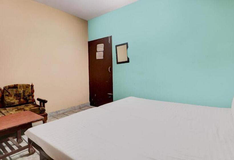 اتاق کلاسیک سه تخته, Oyo 822174 Sansaar