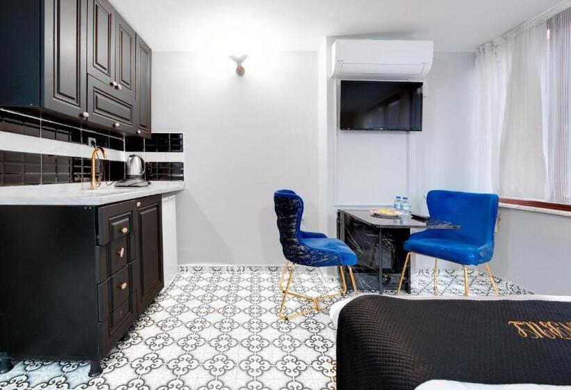 Ekonomik Oda, Portist