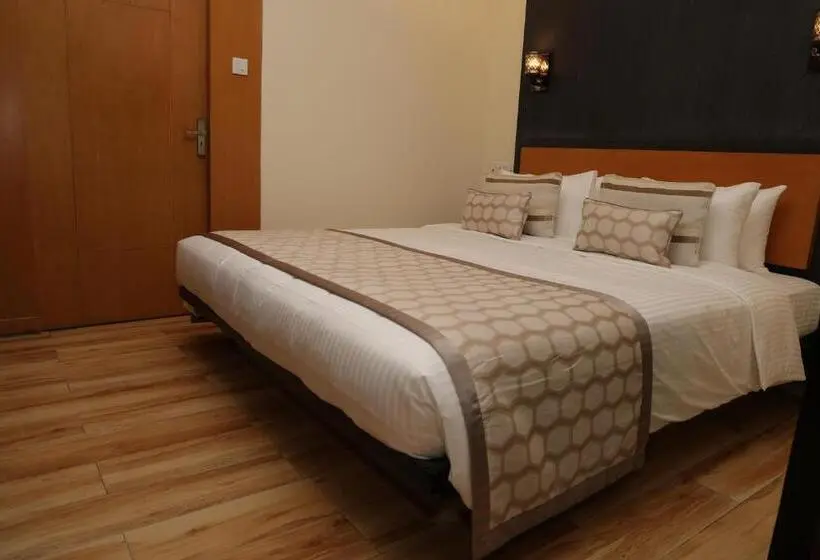 Deluxe Zimmer, Sr