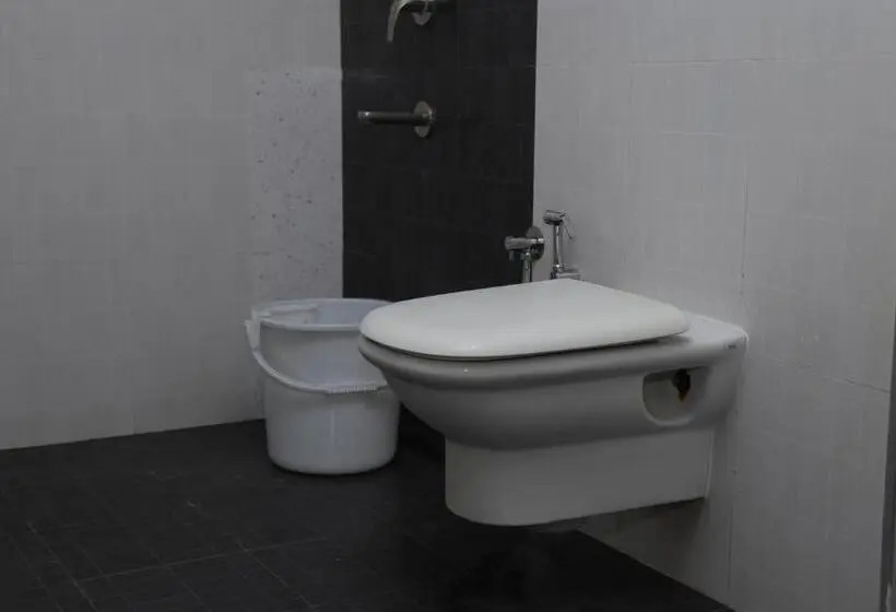 Deluxe Zimmer, Sr