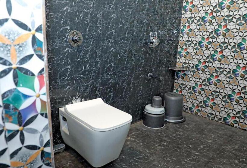 Standard Tent, The Gir Polo Club