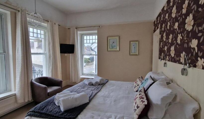 חדר סטנדרט, Hazeldene