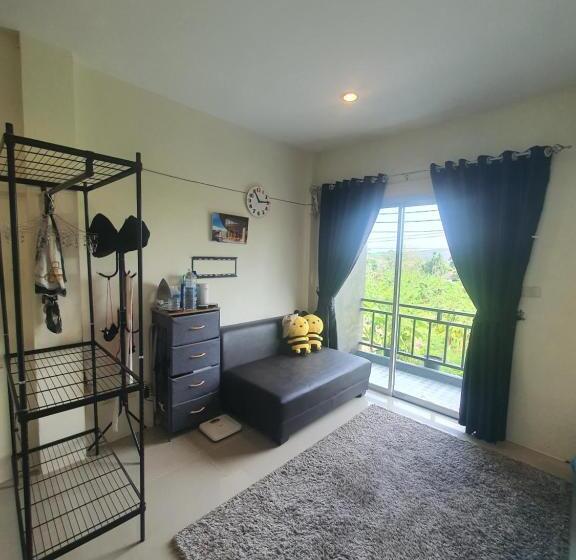 스탠다드 룸 킹사이즈 침대, Tawatchai House Phuket