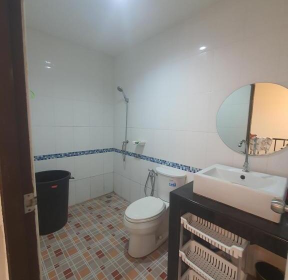 스탠다드 룸 킹사이즈 침대, Tawatchai House Phuket