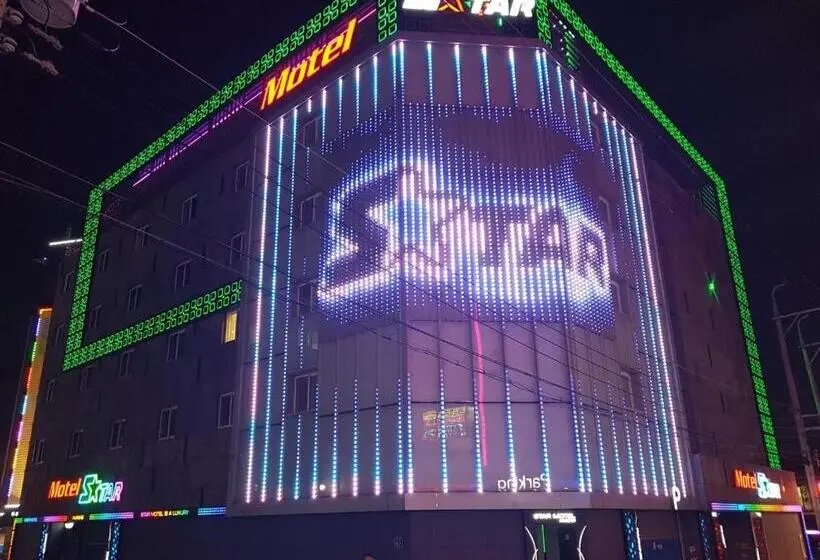 اتاق استاندارد, Star Motel