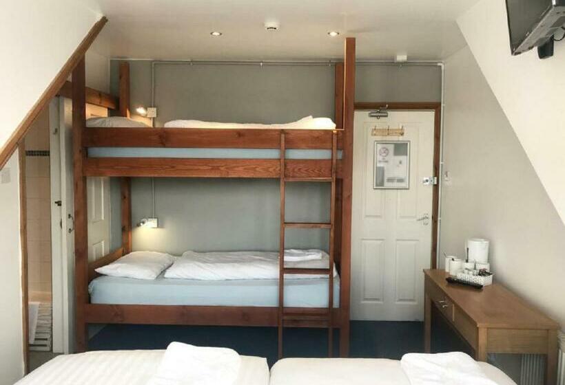 חדר סטנדרט לארבעה, Town Lodge