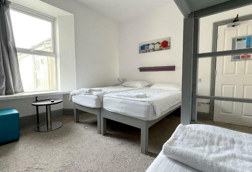 Четырехместный Номер Стандарт, Town Lodge