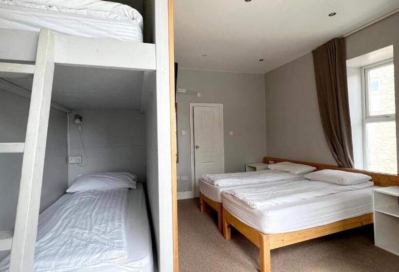 패밀리 룸, Town Lodge