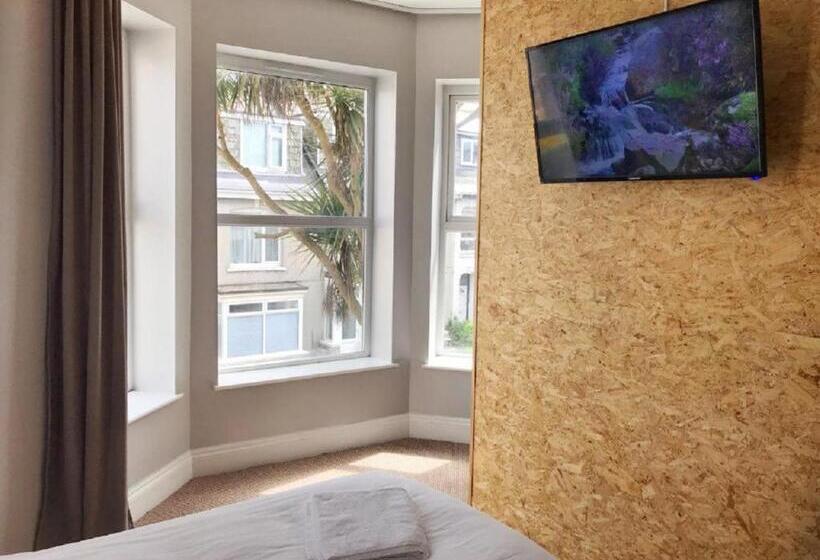 Семейный Номер, Town Lodge