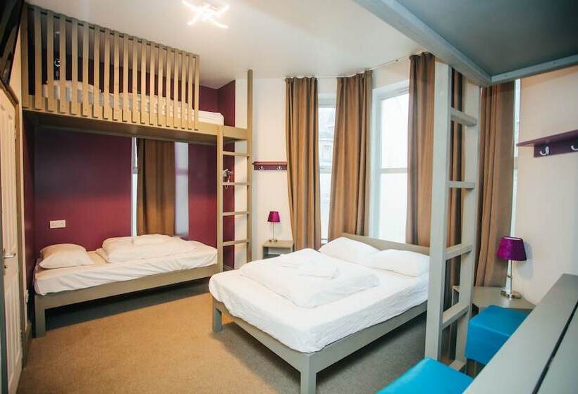 Семейный Номер, Town Lodge