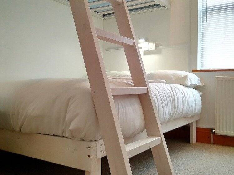 Номер Стандарт Трехместный, Town Lodge