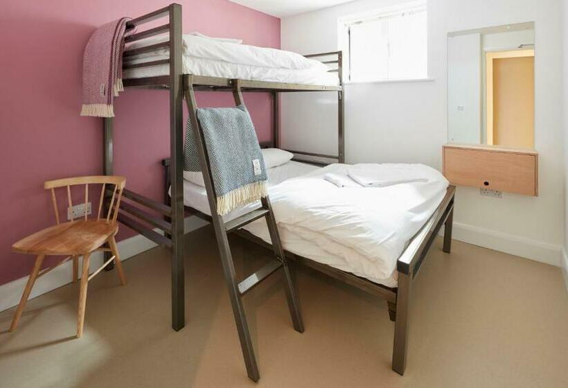 חדר סטנדרט לשלושה, The Barrel Store Cirencester