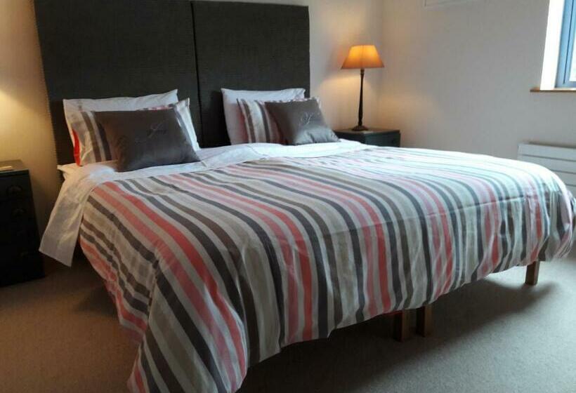 标准间, 6 The Net Loft